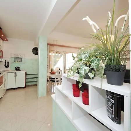Apartment Dino - Gorgeous Garden