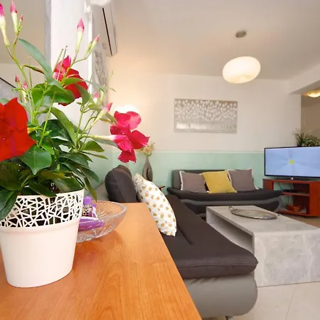 Apartments Dino זבלה