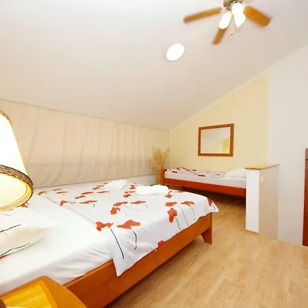 Apartments Dino זבלה