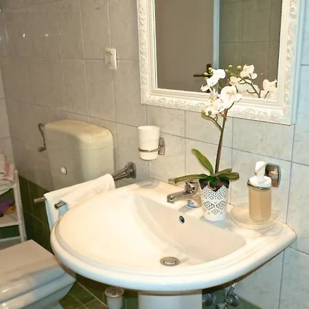 Apartments Dino דירה