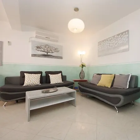 Apartments Dino זבלה