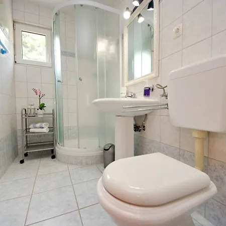 Apartments Dino דירה זבלה